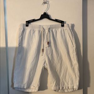 Men's White Casual Shorts